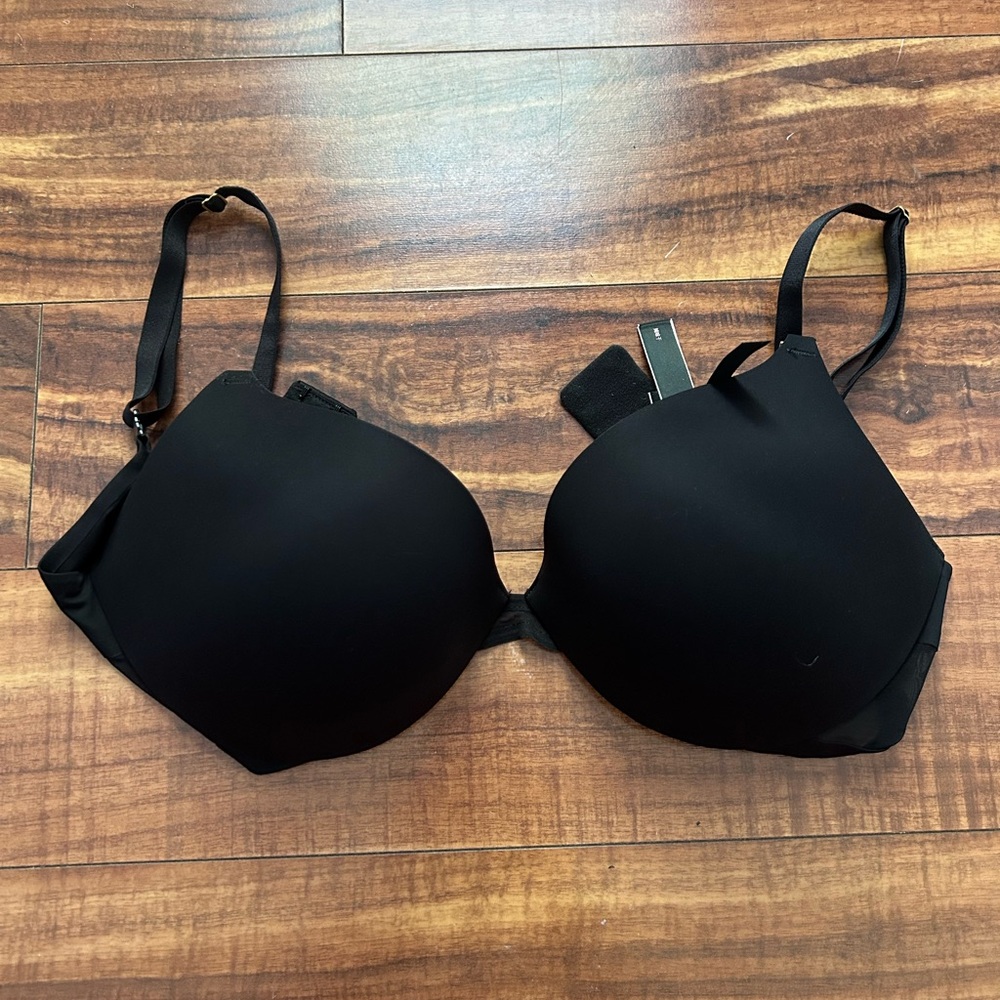 Victoria’s Secret black 34DD push up bra